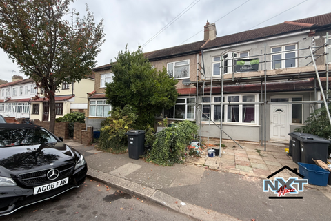 Hampton Road, Ilford, IG1 3 bed house for sale