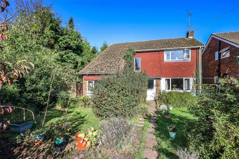 Greenfields, Liss, Hampshire, GU33 3 bed detached house for sale