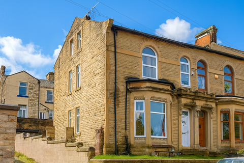 2 Piccadilly Road, Burnley... 5 bed end of terrace house for sale