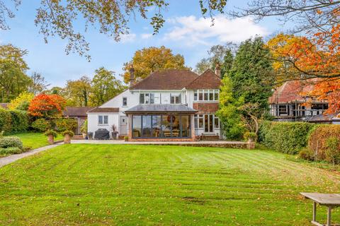 Little Trodgers Lane, Mayfield, TN20 4 bed detached house for sale