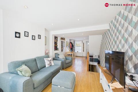 The Baulk, Biggleswade SG18 2 bed terraced house for sale