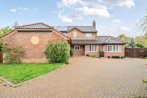 Rembrandt Way, Bury St. Edmunds IP33 4 bed detached house for sale