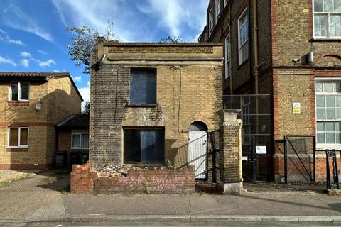 15 Stanley Street, Lewisham, London... 3 bed detached house for sale