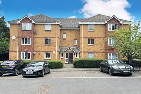 143 Franklin Way, Croydon, Surrey... 1 bed flat for sale