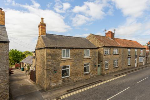 High Street, Snainton YO13 3 bed semi