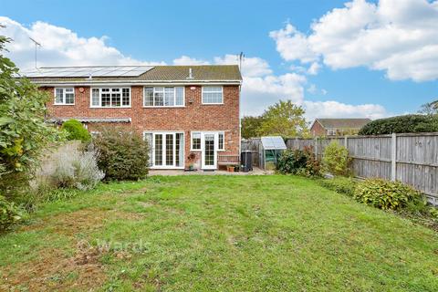 Hildersham Close, Broadstairs, Kent 3 bed semi