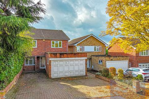 Lyndhurst Rise, Chigwell IG7 4 bed detached house for sale
