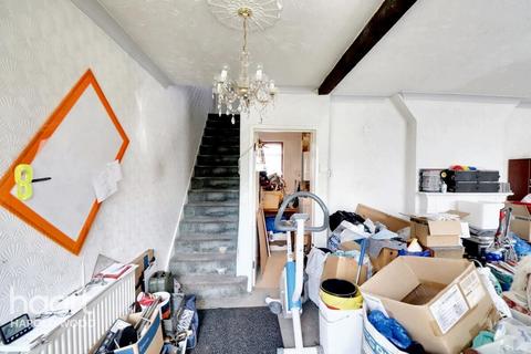 Straight Road, Harold Hill 3 bed terraced house for sale
