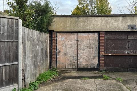 Garage to the Rear of 180 Durants... Garage for sale