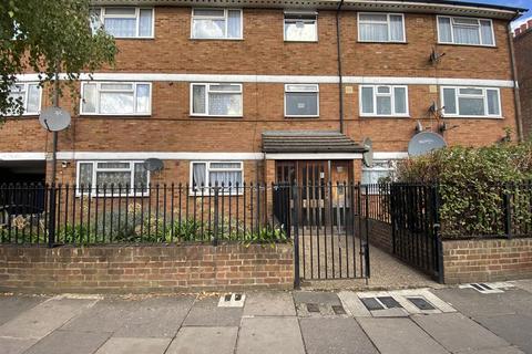 Norwood Road, Southall 2 bed flat for sale