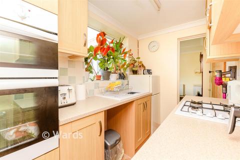 Cecil Avenue, Sheerness, Kent 3 bed end of terrace house for sale