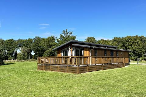 St. Edmunds, Suffolk IP28 2 bed lodge for sale