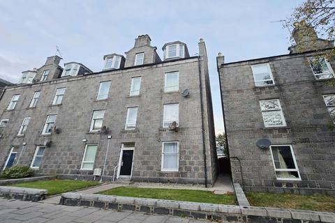 Walker Road, Flat F, Torry, Aberdeen... 3 bed flat for sale