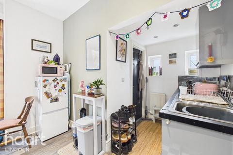Monks Road, Lincoln 4 bed terraced house for sale