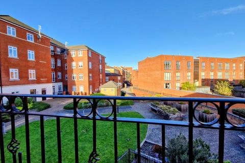 Gorcott Lane, Dickens Heath, Shirley... 2 bed flat for sale