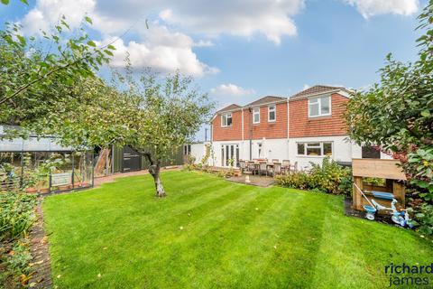 Pavenhill, Purton, Purton, SN5 4 bed detached house for sale