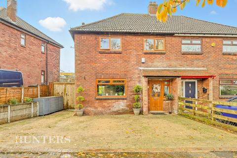 Ribble Avenue, Littleborough, OL15 8EX 3 bed semi