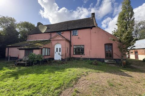 43 The Green, Upton, Norwich, Norfolk... 5 bed detached house for sale