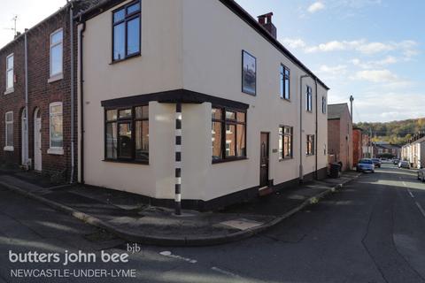 Victoria Street, Newcastle 3 bed end of terrace house for sale