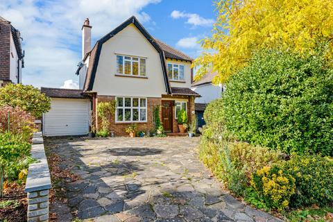 Pine Hill, Epsom KT18 3 bed detached house for sale