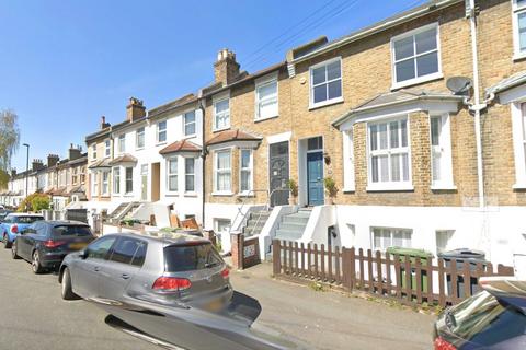 18 Ronver Road, London, SE12 0NR 2 bed townhouse for sale