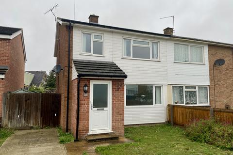 12 Broomspath Road, Stowupland... 3 bed semi