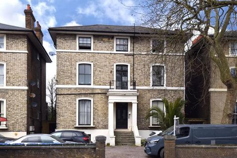 99 Shooters Hill Road, London, SE3 7HU 1 bed apartment for sale