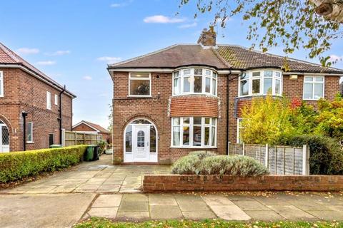 36 Fairway, York, North Yorkshire... 3 bed semi