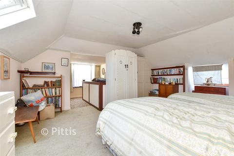 Copse Lane, Freshwater, Isle of Wight 3 bed chalet for sale