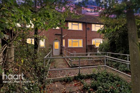 Monks Close, Bircham Newton 2 bed terraced house for sale