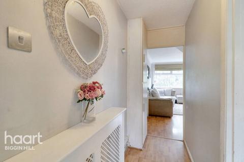 Scarborough Close, Biggin Hill 2 bed terraced house for sale