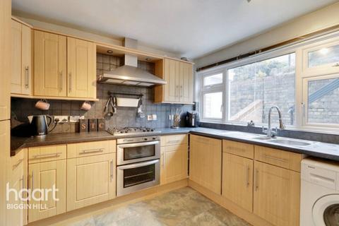 Scarborough Close, Biggin Hill 2 bed terraced house for sale