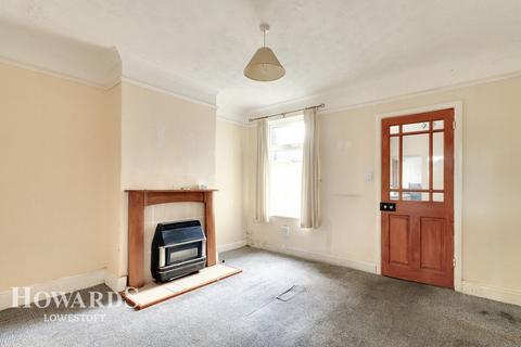 Wollaston Road, Lowestoft 3 bed terraced house for sale
