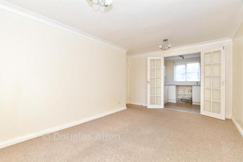Chaseway, Basildon, Essex 2 bed ground floor flat for sale