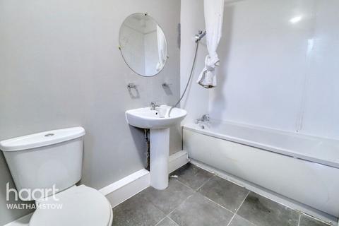 Ascham End, Walthamstow 3 bed terraced house for sale