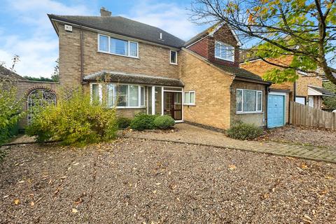 Cherry Tree Avenue, Kirby Muxloe, LE9 3 bed detached house for sale