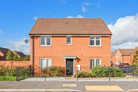 Merino Road, Andover, SP11 6SP 3 bed detached house for sale