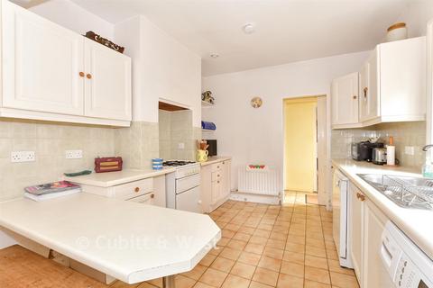 Horsham Road, Cranleigh, Surrey 3 bed detached house for sale