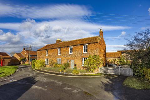 Main Street, Muston NG13 4 bed semi