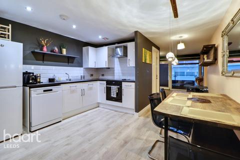 Concord Street, LEEDS 2 bed apartment for sale
