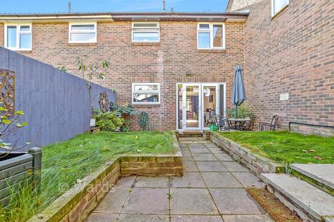 Rectory Way, Kennington, Ashford, Kent 3 bed terraced house for sale