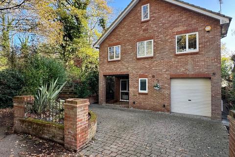 Black Boy Wood, St. Albans AL2 5 bed detached house for sale