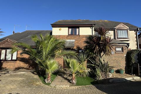 Baiter Park 2 bed terraced house for sale