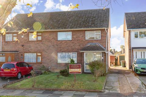 Hudson Road, Crawley RH10 3 bed semi