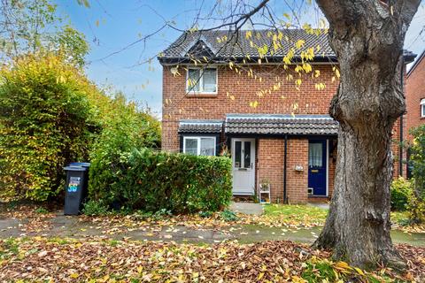 56 Forresters Way, Hertfordshire, AL7... 1 bed semi