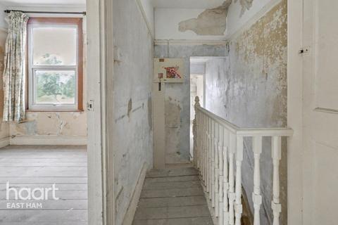 Masterman Road, London 1 bed flat for sale