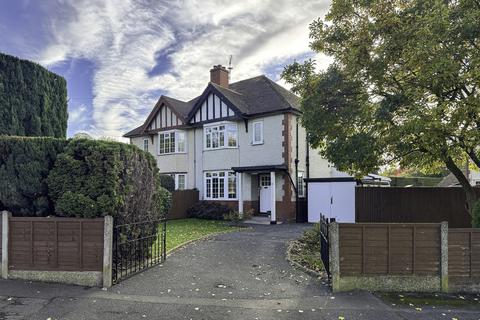 Penn Grove Road, Hereford, HR1 3 bed semi