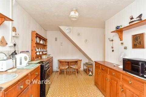 Goudhurst Road, Twydall, Gillingham... 3 bed semi