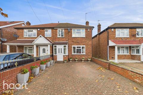 Balmoral Drive, Hayes 3 bed semi
