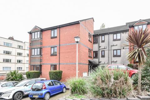 Sarlou Court, Uplands, Swansea, SA2 2 bed apartment for sale